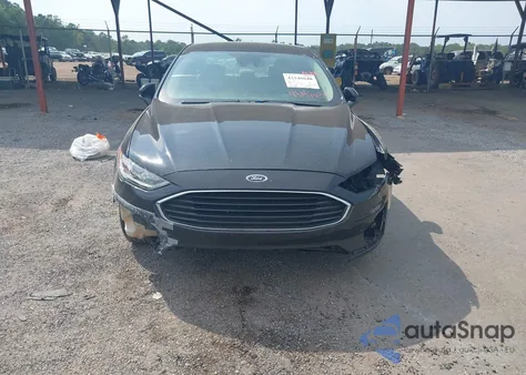 2020 Ford Fusion S z USA, uszkodzony, nr VIN 3FA6P0G74LR234421
